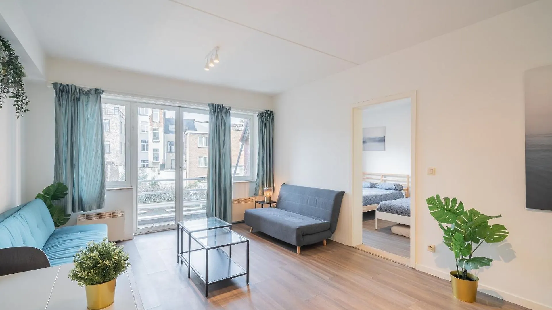 Bright And Central Antwerp Apartments