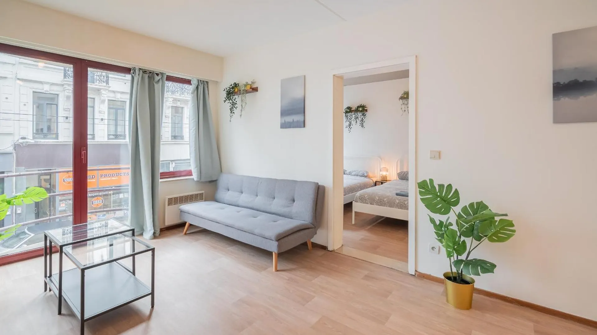Bright And Central Antwerp Apartments