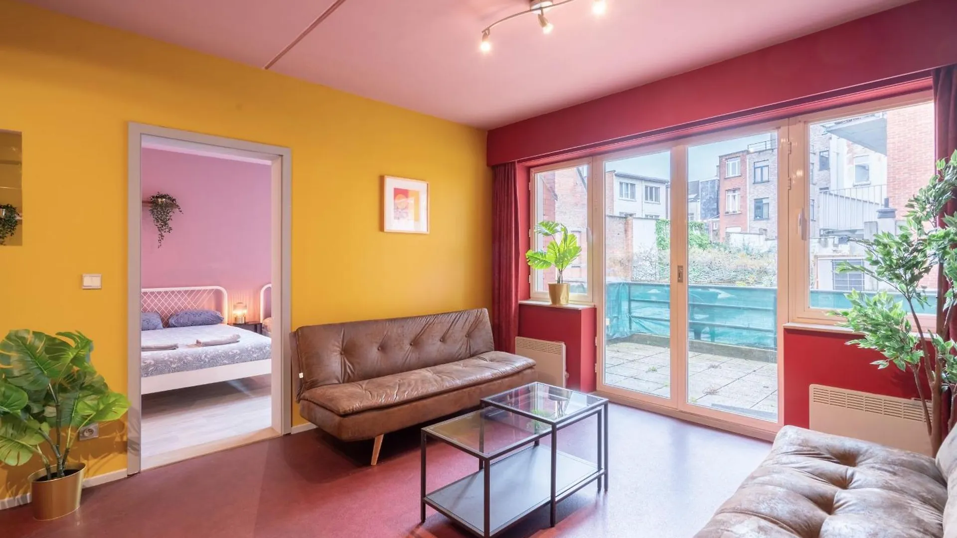 Bright And Central Antwerp Apartments