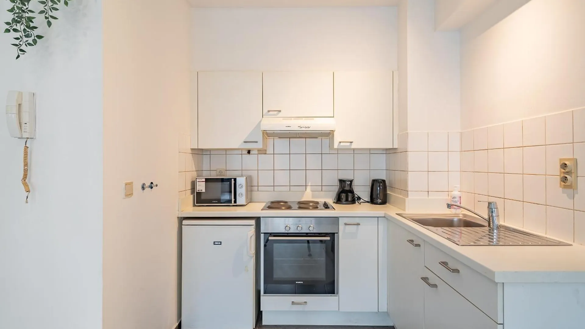 Bright And Central Antwerp Apartments