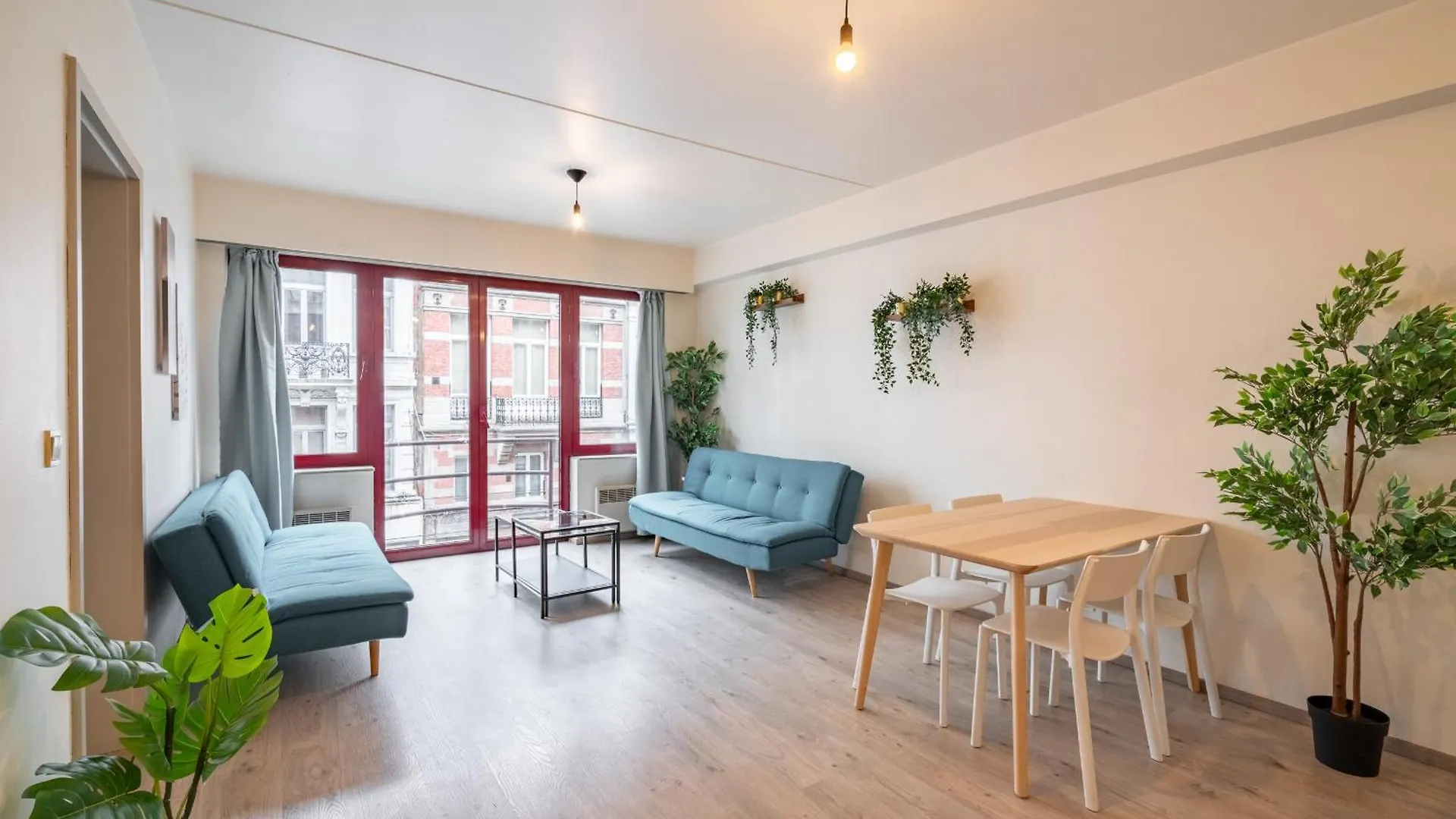 Bright And Central Antwerp Apartments