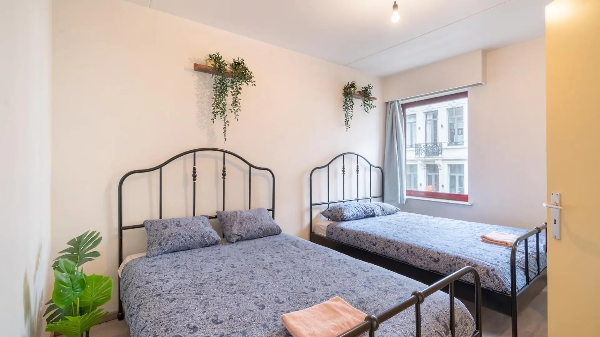 Bright And Central Antwerp Apartments